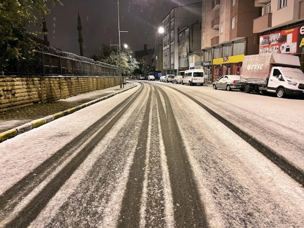Foto - Memlekete merkezlere yılın ilk karı düştü