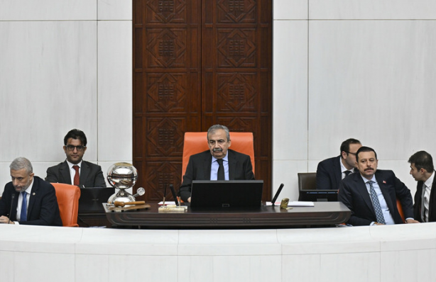 Foto - Memur emeklisinin maaşını artıran madde TBMM'de kabul edildi