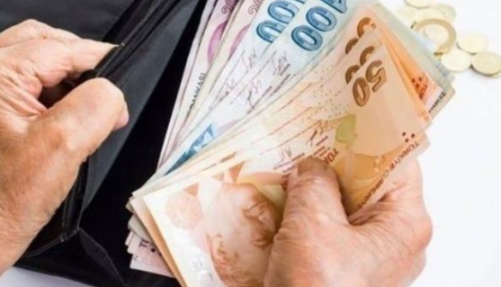 Foto - Memur emeklisinin maaşını artıran madde TBMM'de kabul edildi