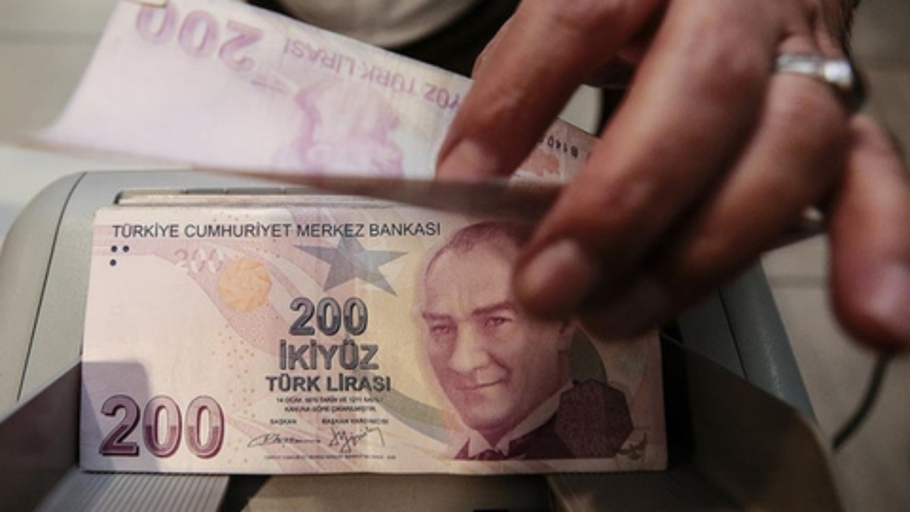 Foto - Memur ve emekliler ne kadar zam alacak? Resmi Gazete’de yayımlandı! İşte rakamlar