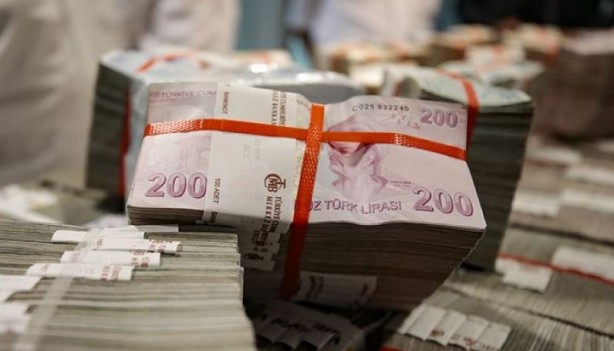 Memurlara toplu sözleşme ikramiyesi Meclis'ten geçti