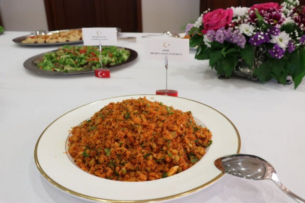 Foto - Menemenden sonra ikinci büyük tartışma! Vedat Milor, "Hepsi aslında kısır" deyince...