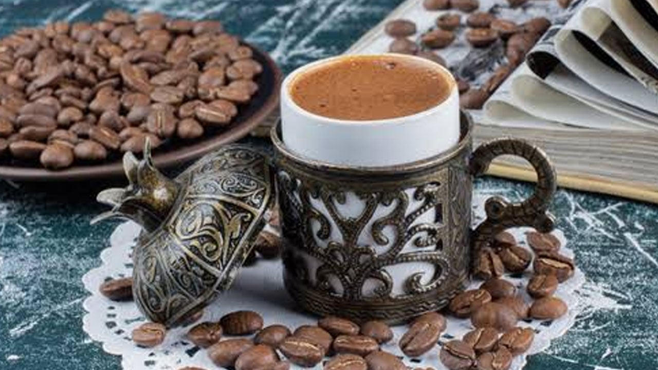 Menengiç kahvesi turistlerin gözdesi... Kahve tüketenlerin ortak özelliği bakın ne oluyor... Hayır diyememek
