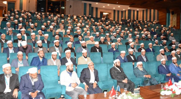 Foto - Menzil cemaati yerel seçim kararını Türkiye'ye ilan etti: Duruşumuzu koruyoruz