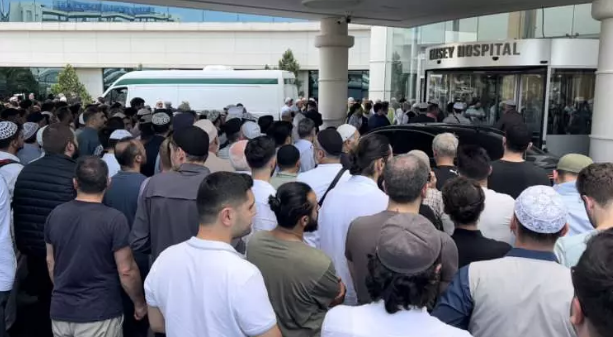 Menzil Şeyhi Seyyid Abdülbâkî Elhüseynî son yolculuğuna uğurlanıyor! Yüz binler akın etti