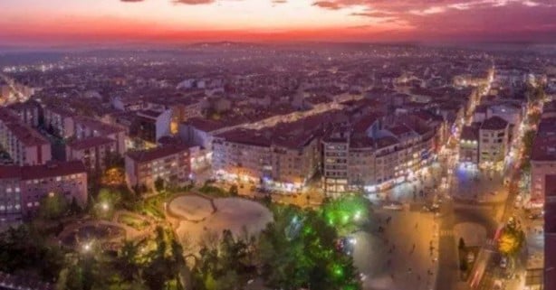 Foto - Merak edilen soru: Herkes kendi memleketinde yaşasaydı illerin nüfusu nasıl olurdu?