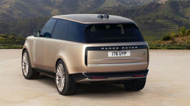 Merakla bekleniyordu! Türkiye fiyatı belli oldu