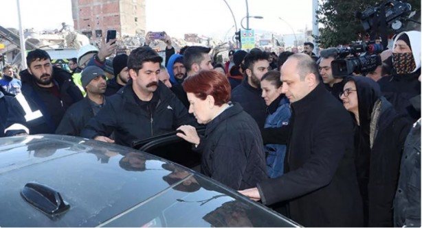 Foto - Meral Akşener'e tepki gösteren depremzedelere küfür! Malatya’da ortalık karıştı