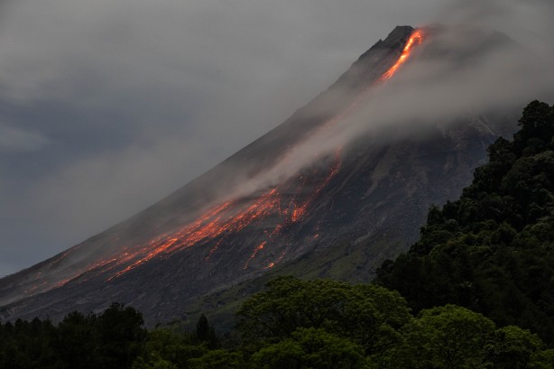 Foto - Merapi'den film gibi görüntüler