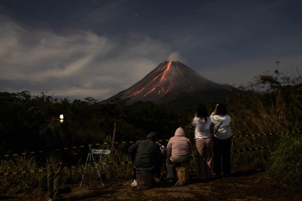 Foto - Merapi'den film gibi görüntüler