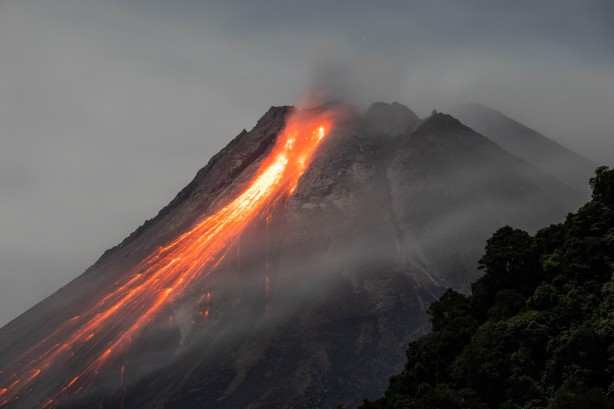 Foto - Merapi'den film gibi görüntüler