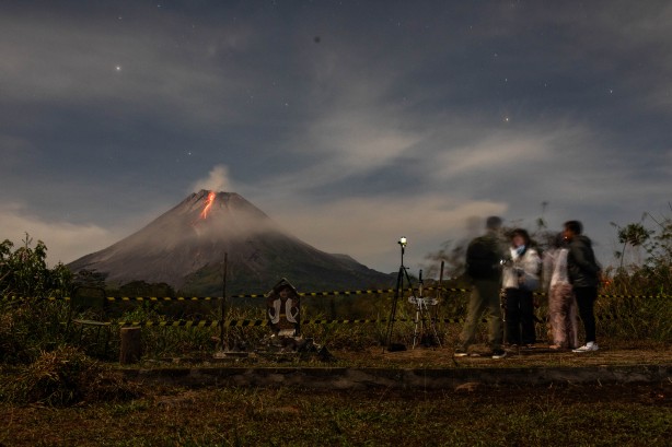 Foto - Merapi'den film gibi görüntüler