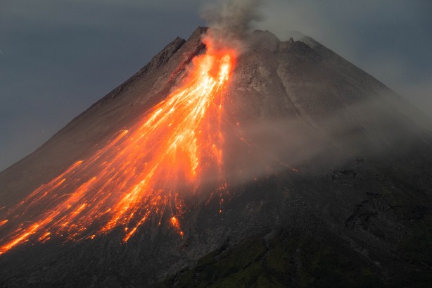 Foto - Merapi'den film gibi görüntüler
