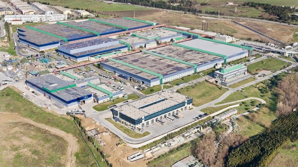 Foto - Türkiye’den dünyaya! Mercedes-Benz Türk’ten tarihi rekor! 