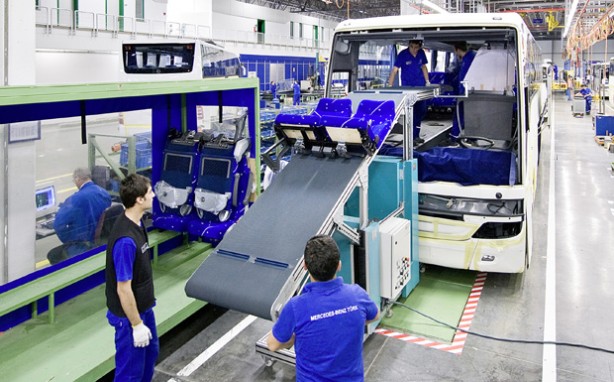 Foto - Türkiye’den dünyaya! Mercedes-Benz Türk’ten tarihi rekor! 