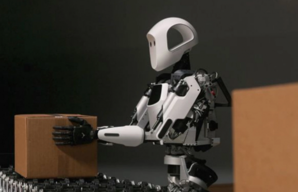 Foto - Mercedes-Benz üretimde insansı robotları 7/24 çalıştıracak