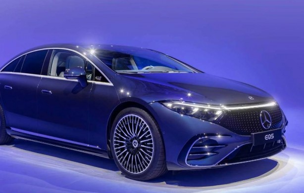 Foto - Mercedes binlerce elektrikli aracını geri çağırıyor