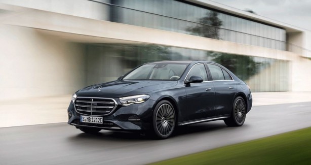 Foto - Mercedes büyük hatasının farkına vardı