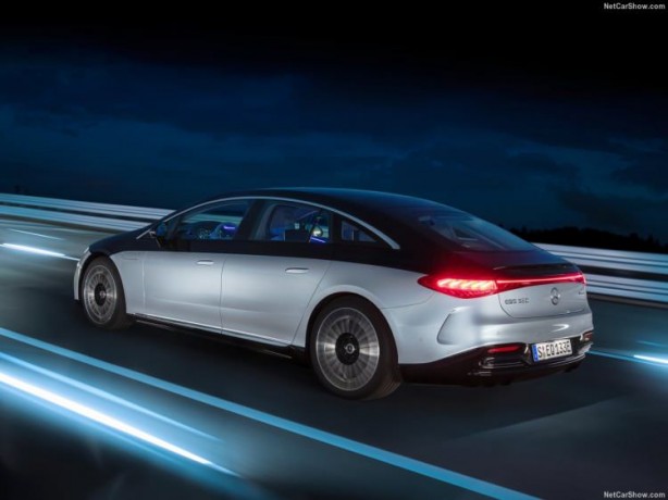 Foto - Mercedes geleceğin otomobili EQS'i tanıttı