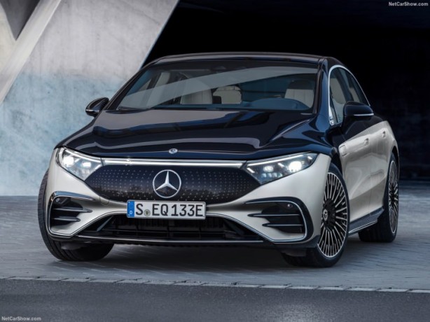 Foto - Mercedes geleceğin otomobili EQS'i tanıttı