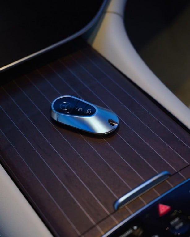 Foto - Mercedes geleceğin otomobili EQS'i tanıttı