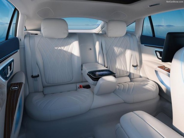 Foto - Mercedes geleceğin otomobili EQS'i tanıttı