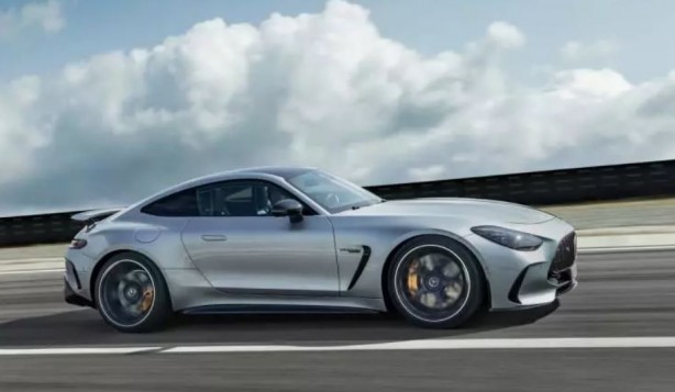 Foto - Mercedes, yeni otomobilini tanıttı