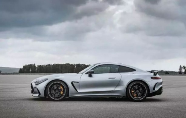 Foto - Mercedes, yeni otomobilini tanıttı