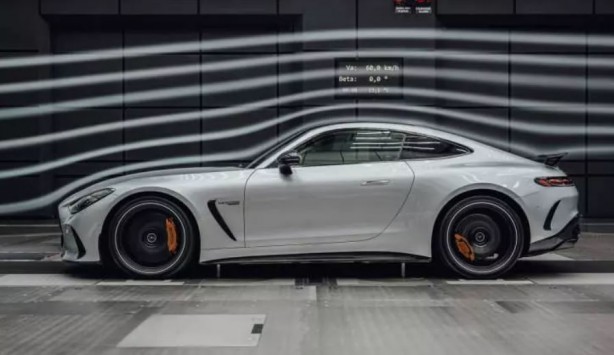 Foto - Mercedes, yeni otomobilini tanıttı