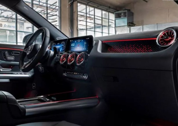 Foto - Mercedes'in yeni elektrikli modelleri EQA ve EQB Türkiye’de! İşte fiyatları