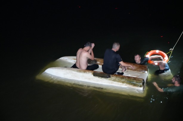 Foto - Meriç Nehri'nde can pazarı/ Tekne alabora oldu 