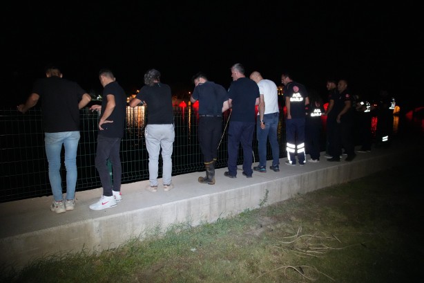 Foto - Meriç Nehri'nde can pazarı/ Tekne alabora oldu 