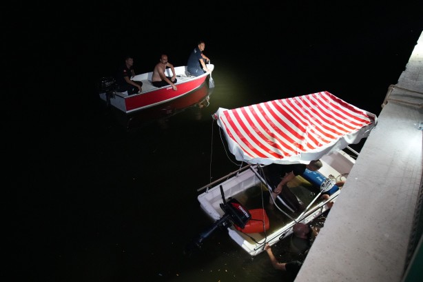 Foto - Meriç Nehri'nde can pazarı/ Tekne alabora oldu 