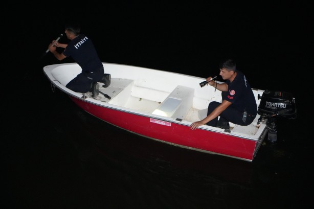 Foto - Meriç Nehri'nde can pazarı/ Tekne alabora oldu 