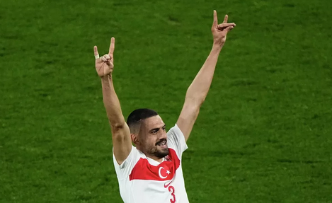 Merih Demiral için ayağa kalkan ikiyüzlü UEFA bakalım şimdi ne yapacak? Dünya bu kararı merak ediyor! Büyük rezillik yaşatmışlardı… 