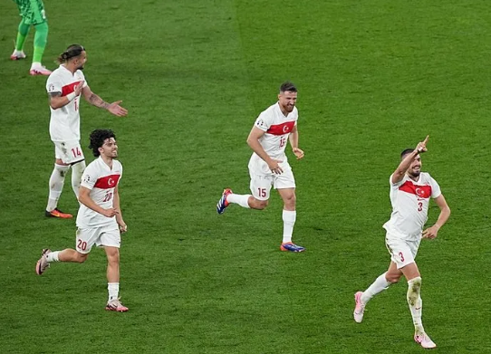 Foto - Merih Demiral’ın gol sevinci gündem olmuştu! Bozkurt işaretinin nedeni ortaya çıktı…