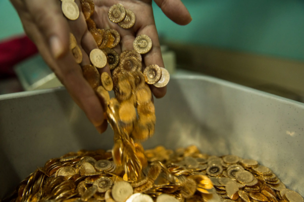 Foto - Merkez Bankaları bakın neden altın topluyormuş! Murat Akan açıkladı, duyanı korku kapladı