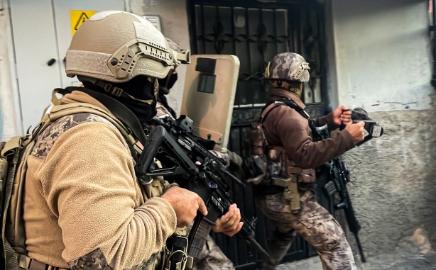 Foto - Mersin'de 15 PKK/KCK-YPG şüphelisinin yakalanmasına yönelik operasyon başlatıldı