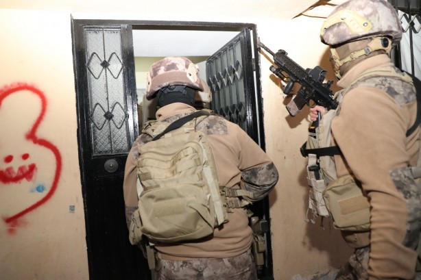 Foto - Mersin'de asayiş operasyonu: 4 gözaltı