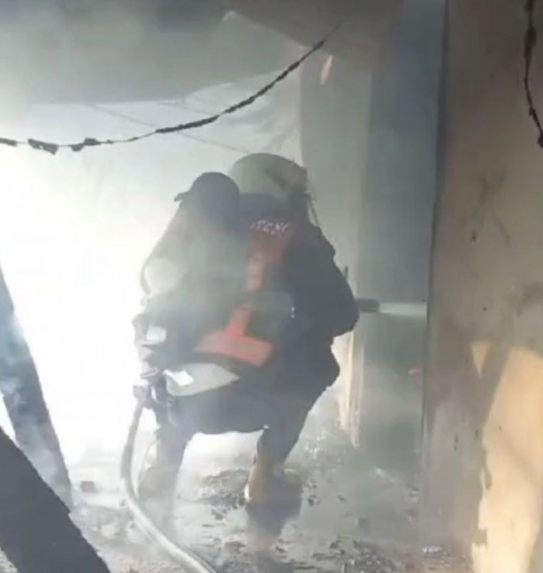 Foto - Mersin’de bir şahıs evini ve aracını yaktı