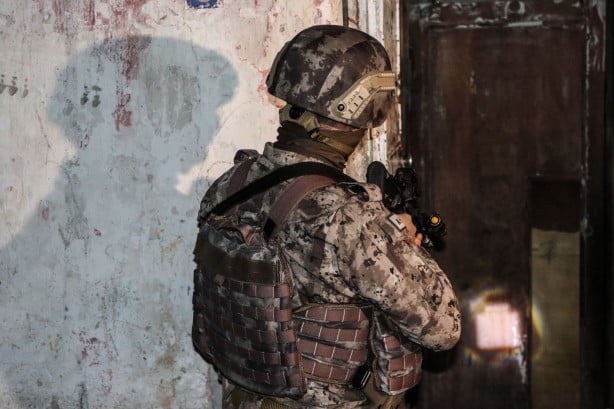 Foto - Mersin'de teröristlere şafak operasyonu