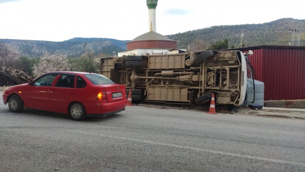 Foto - Mersin'de yürekler ağza geldi! 13 işçi yaralı