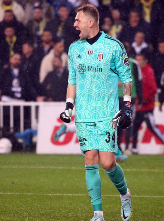 Foto - Mert Günok maça damga vurdu