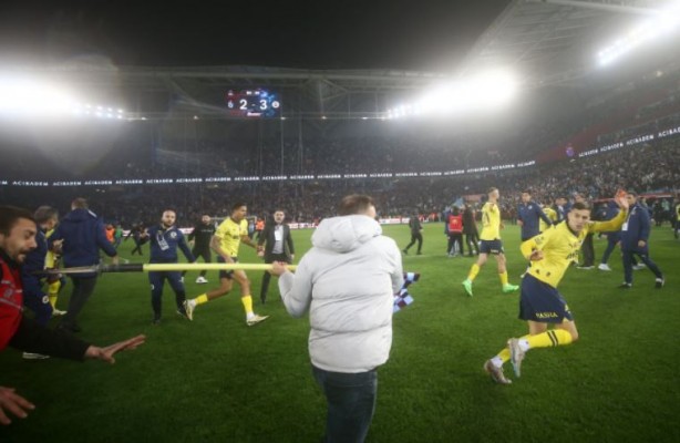 Foto - Mert Müldür canını zor kurtardı