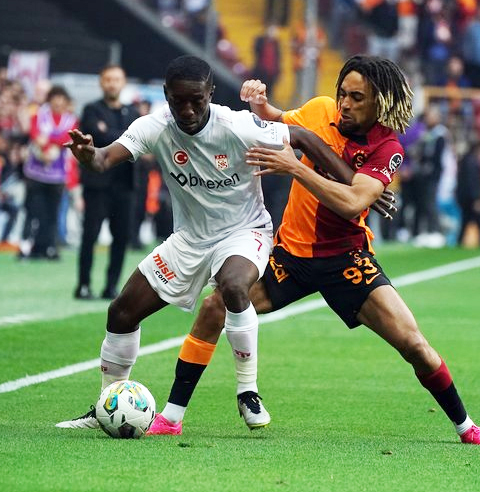 Foto - Mertens'in kankası geliyor! Galatasaray'a olay teklif: Herkesi şaşırtan bir gelişme olacak