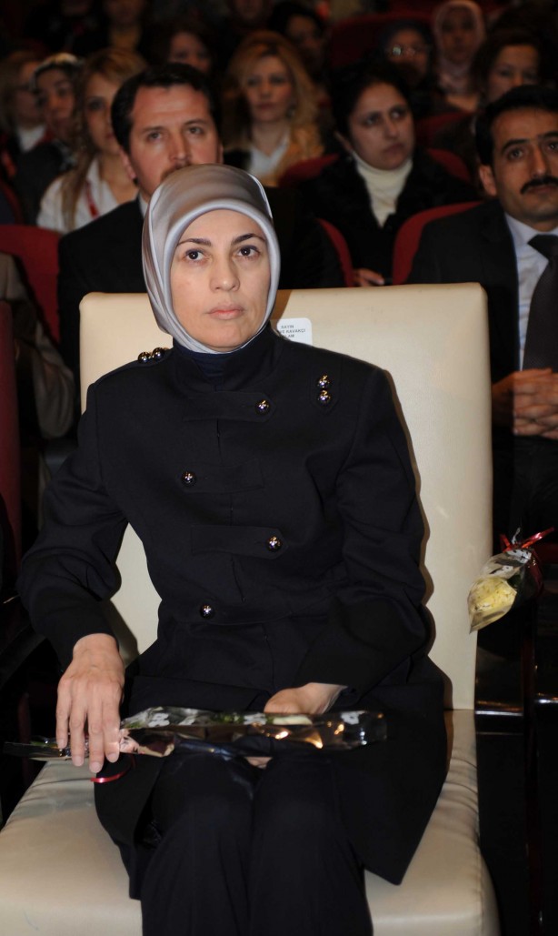 Foto - Merve Kavakçı İslam kimdir?