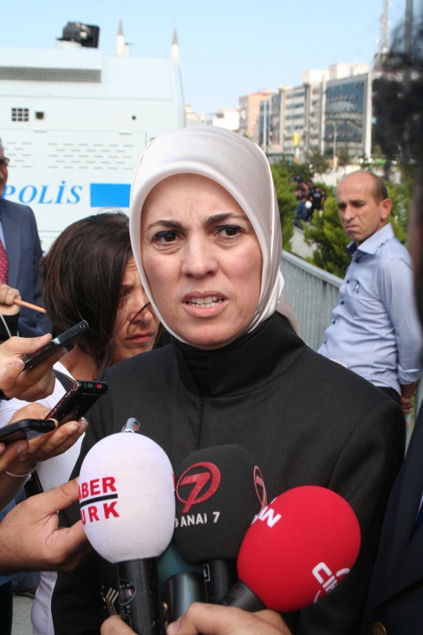 Foto - Merve Kavakçı İslam kimdir?