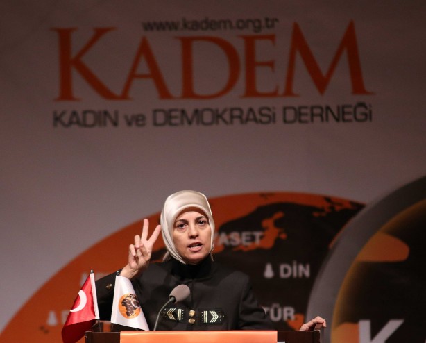 Foto - Merve Kavakçı İslam kimdir?