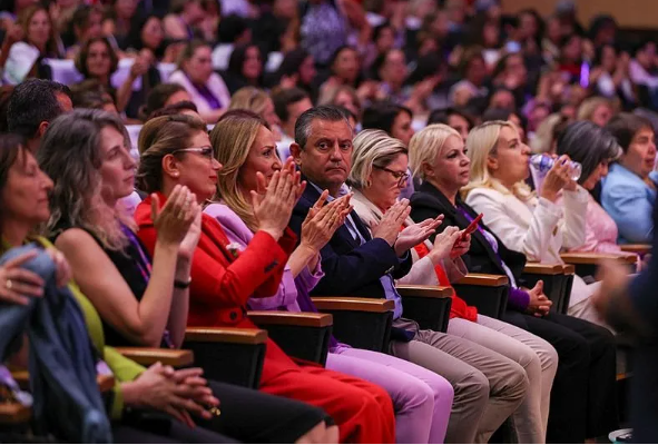 Foto - Merve Kır’dı, CHP karıştı