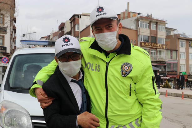 Foto - Merzifon polisinin "Trafik Ali"si